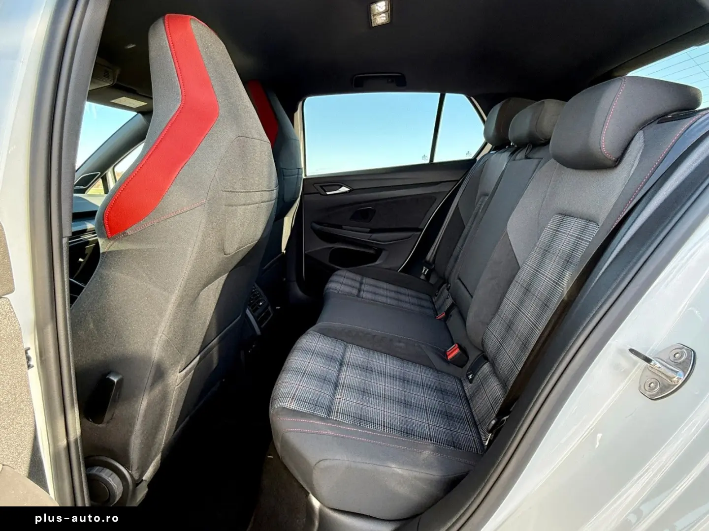 VW Golf VIII GTI DSG LED Navi DAB 19  Sound-System