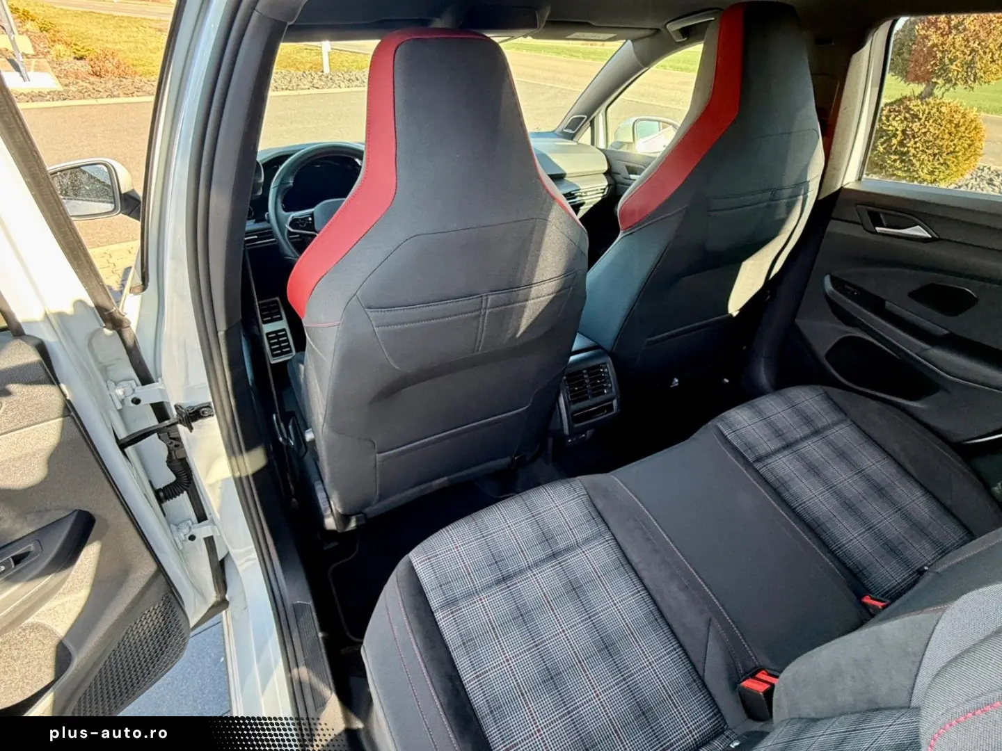 VW Golf VIII GTI DSG LED Navi DAB 19  Sound-System