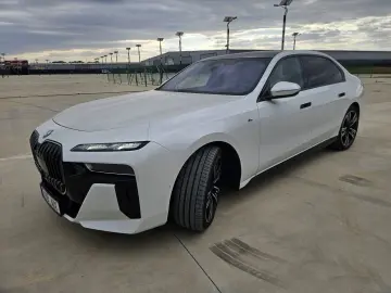 BMW 740