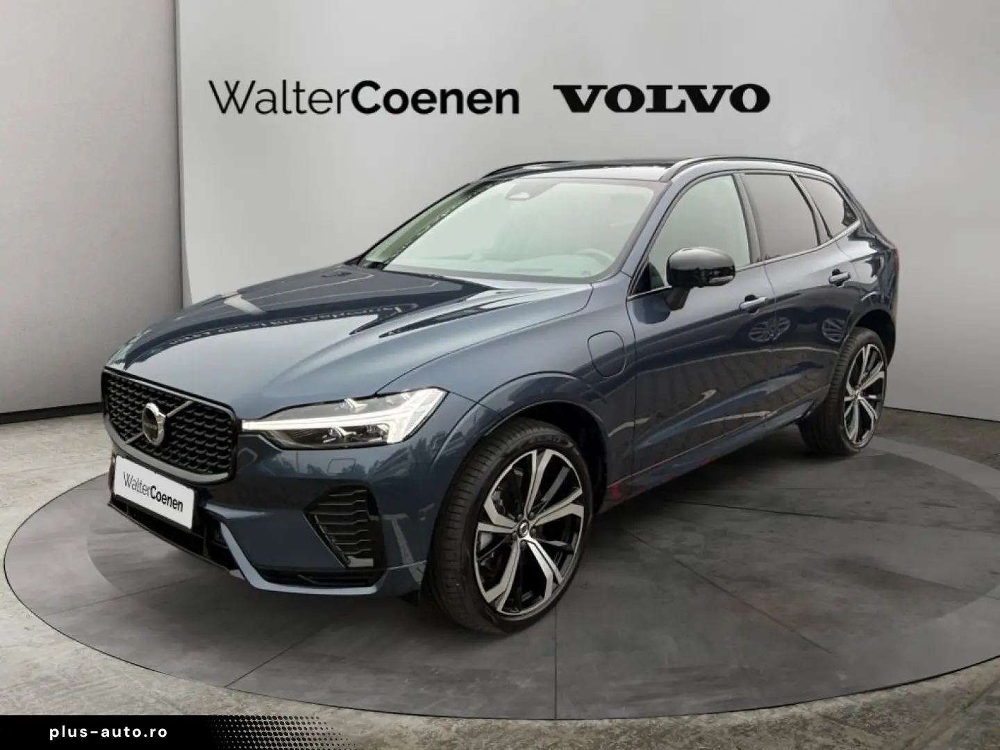 VOLVO XC60 T6 AWD Plug-in Hybrid Ultra Dark Luftfahrwe