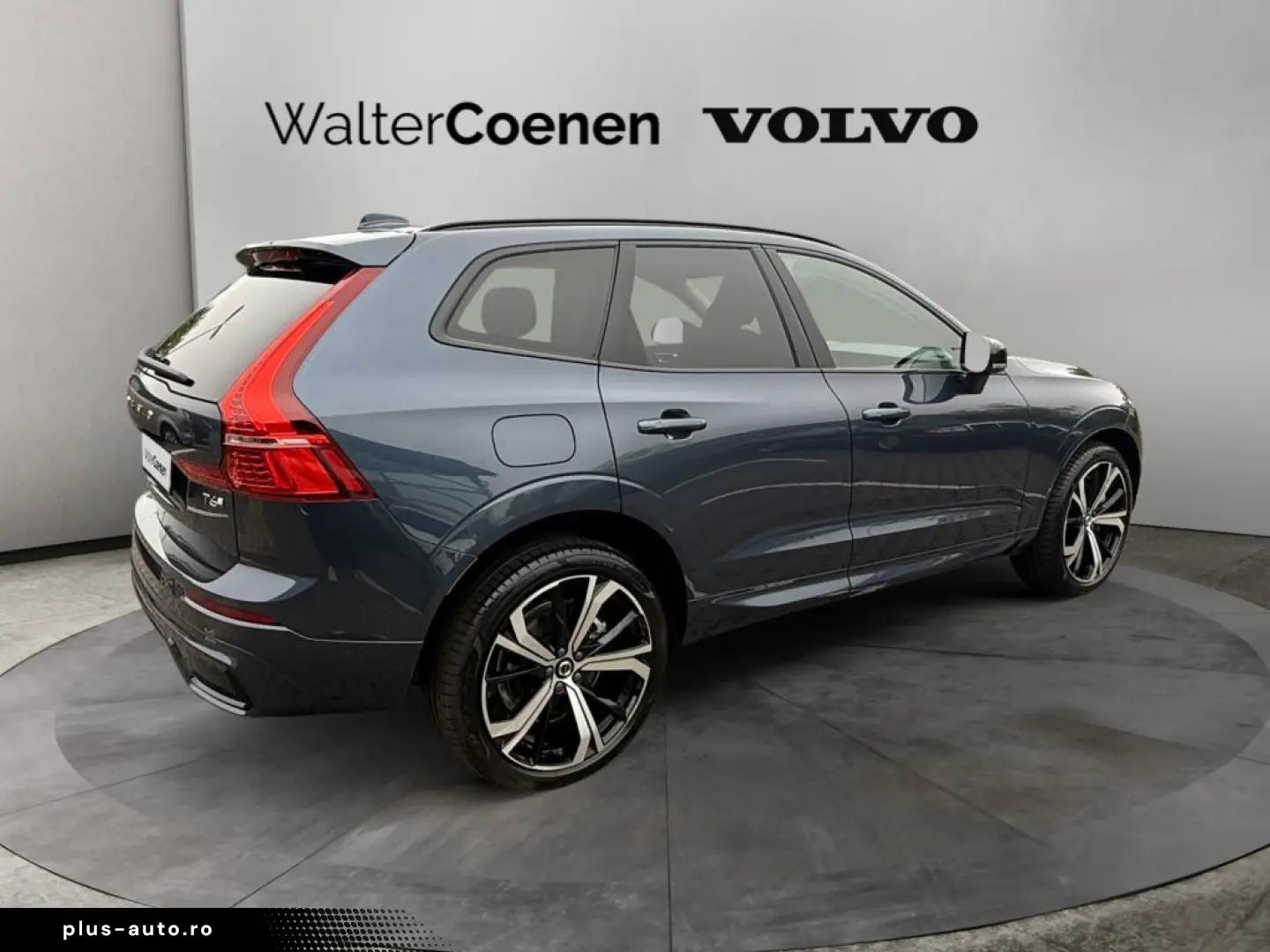VOLVO XC60 T6 AWD Plug-in Hybrid Ultra Dark Luftfahrwe