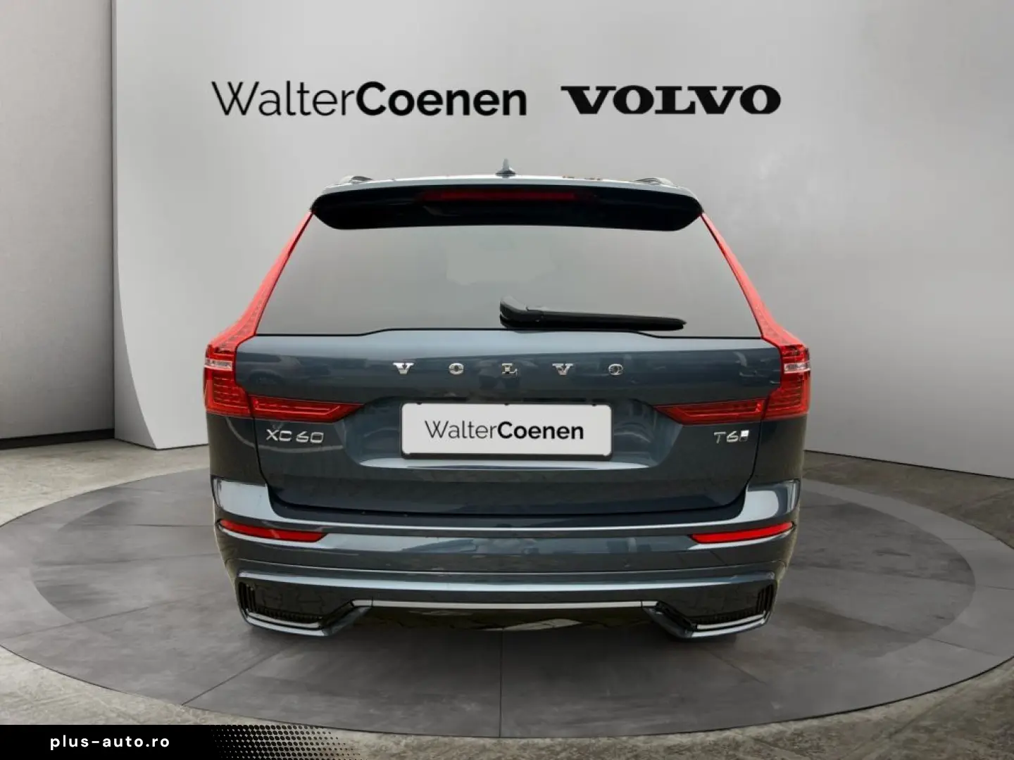 VOLVO XC60 T6 AWD Plug-in Hybrid Ultra Dark Luftfahrwe