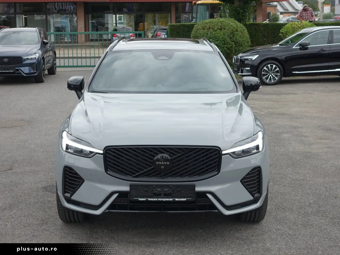 VOLVO XC60 Black Edition Ultra T8 AWD Pano B&W AHK