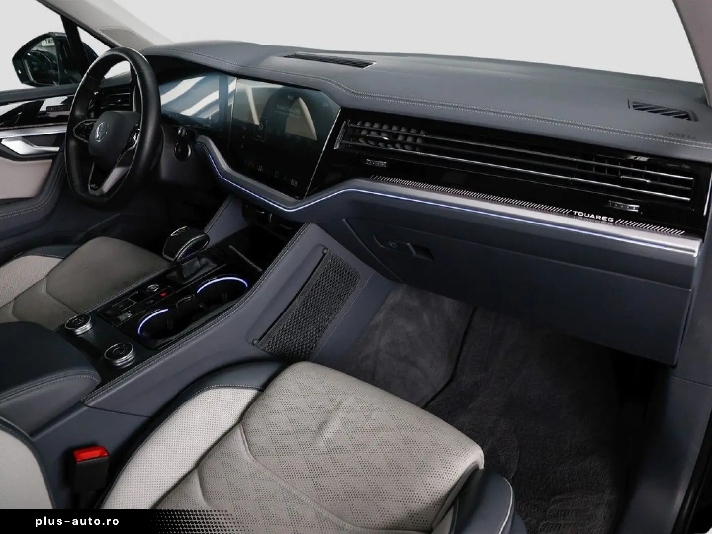 VW Touareg 3.0 TDI Elegance 4Mo AHK RFK Leder