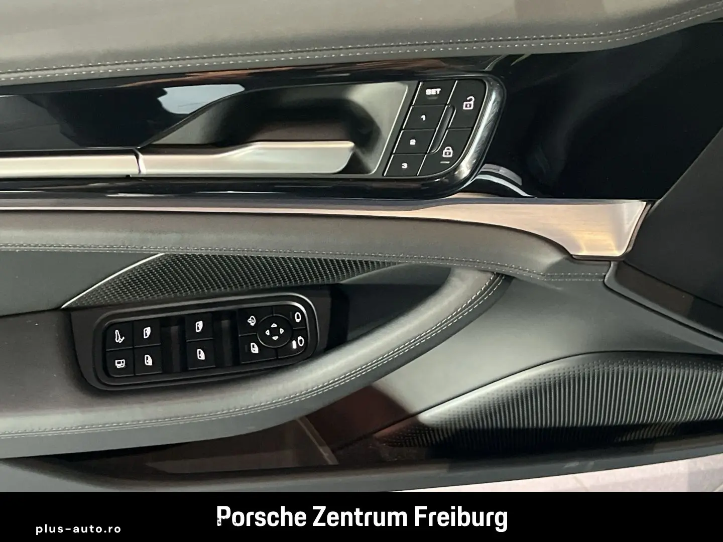 PORSCHE Panamera 4S E-Hybrid InnoDrive HA-Lenkung HUD