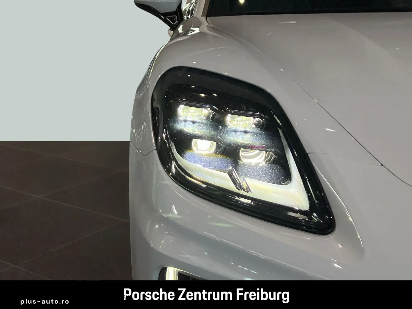 PORSCHE Panamera 4S E-Hybrid InnoDrive HA-Lenkung HUD