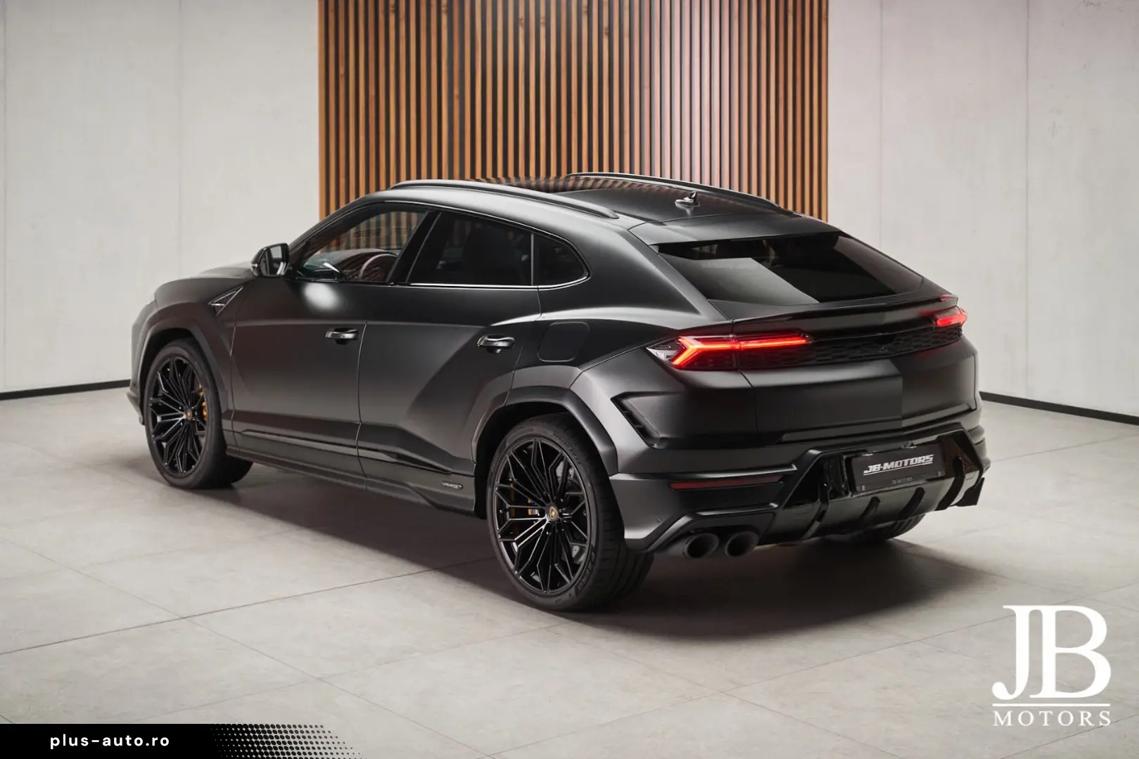 LAMBORGHINI Urus SE Panorama 3D B&O Carbon 23 Zoll