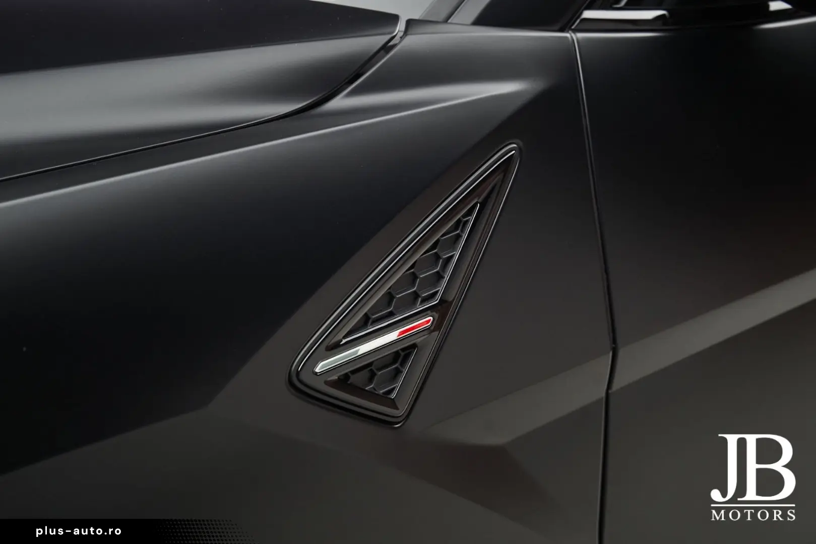 LAMBORGHINI Urus SE Panorama 3D B&O Carbon 23 Zoll