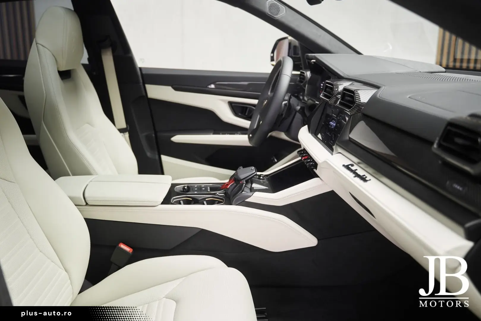 LAMBORGHINI Urus SE Panorama 3D B&O Carbon 23 Zoll