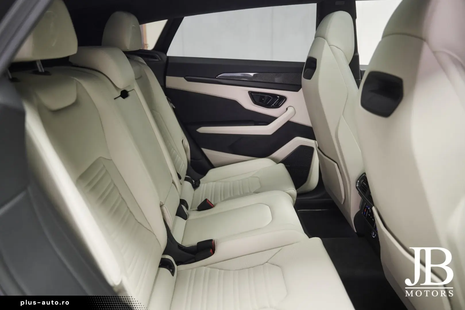 LAMBORGHINI Urus SE Panorama 3D B&O Carbon 23 Zoll