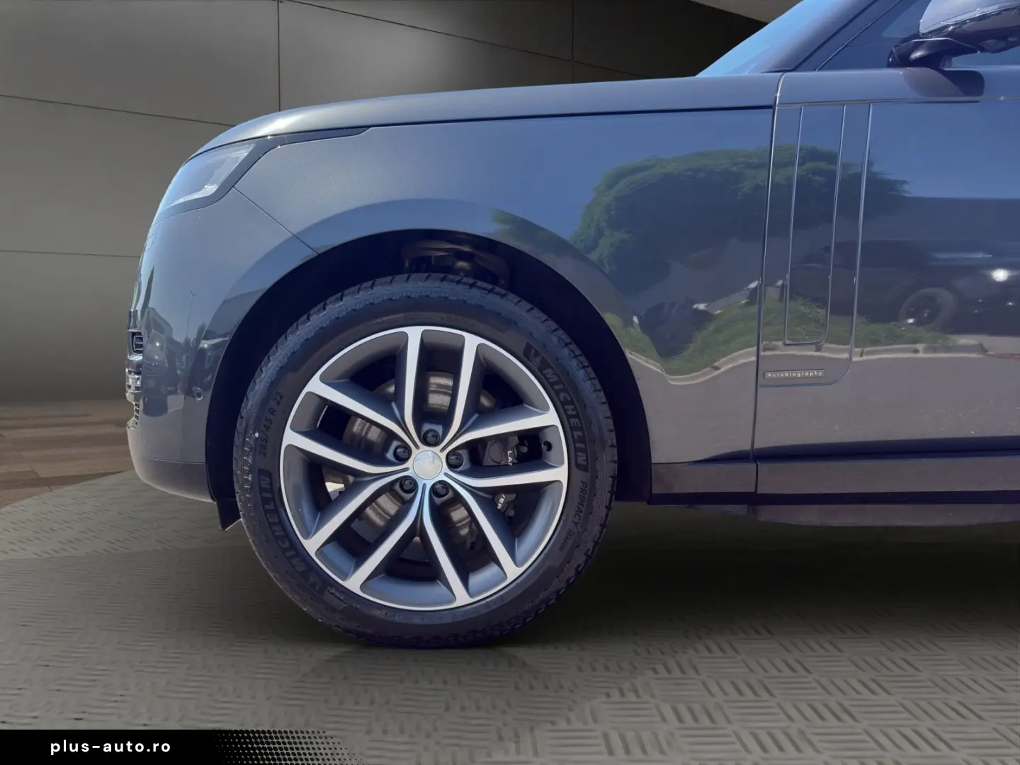 LAND ROVER Range Rover P550e Plug-in-Hybrid Autobiography