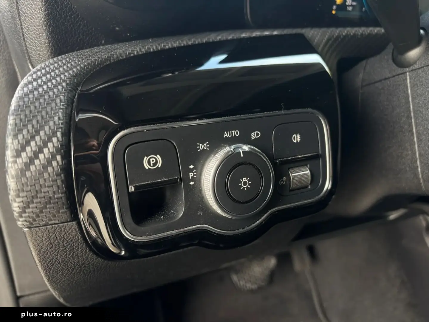 Mercedes-Benz A-200