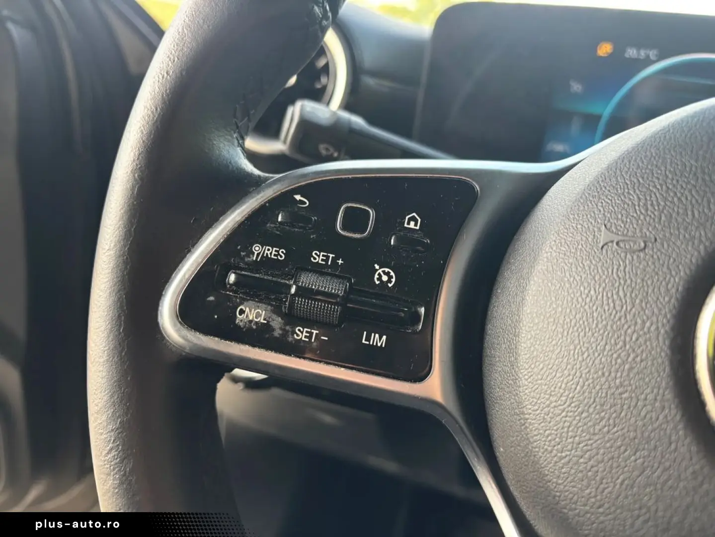 Mercedes-Benz A-200