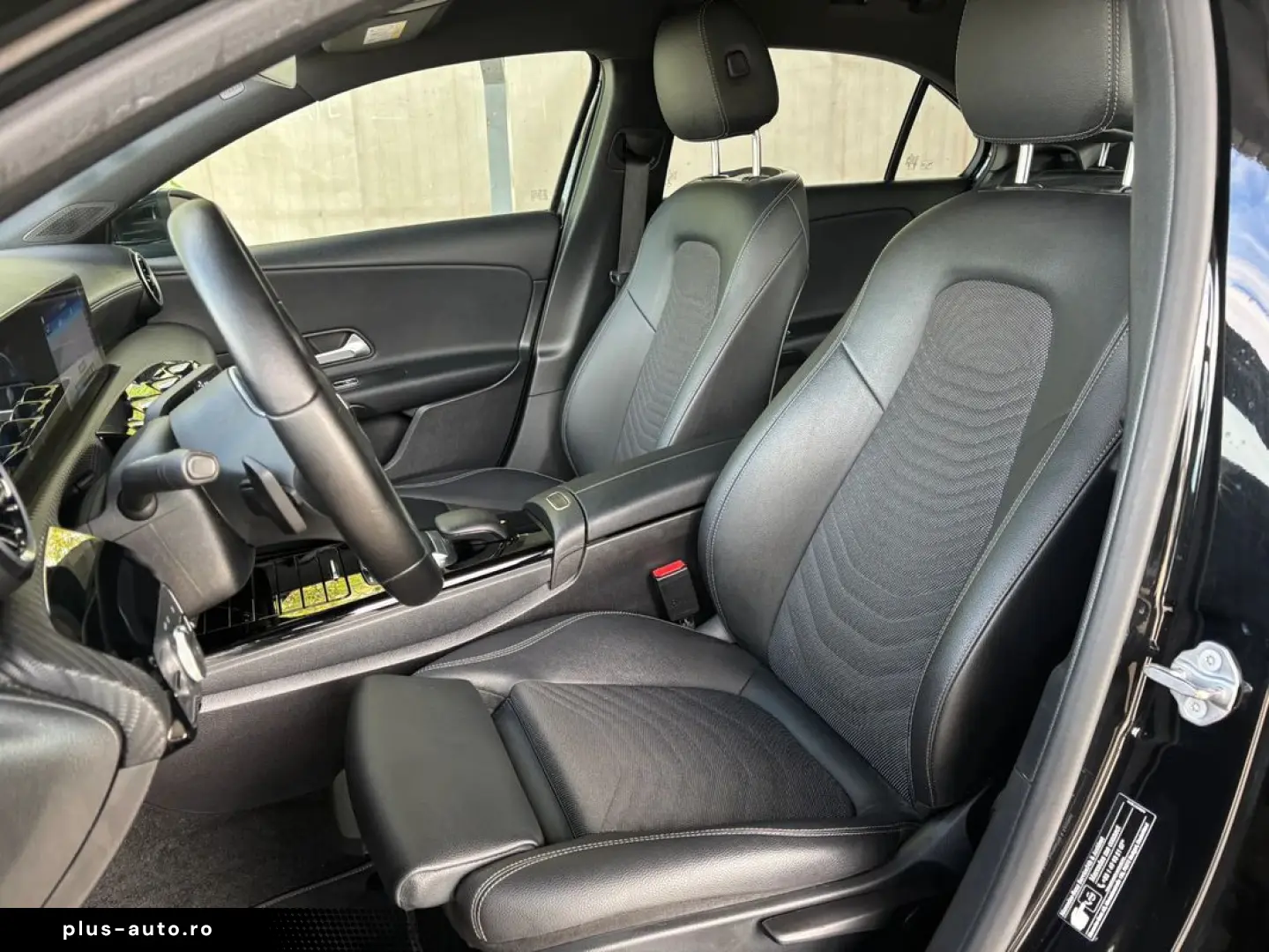 Mercedes-Benz A-200