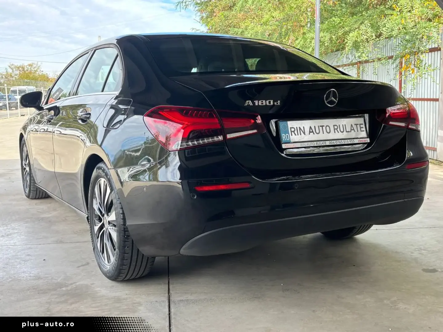 Mercedes-Benz A-200
