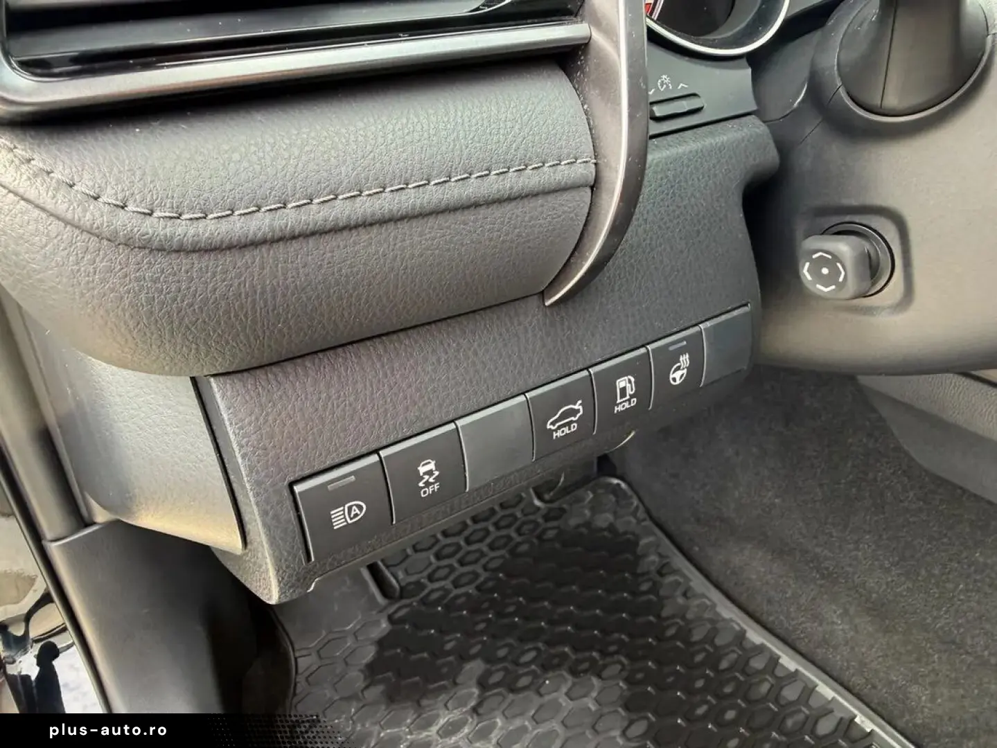 Toyota Camry Dynamic 2.5 Hybrid 218 Cp
