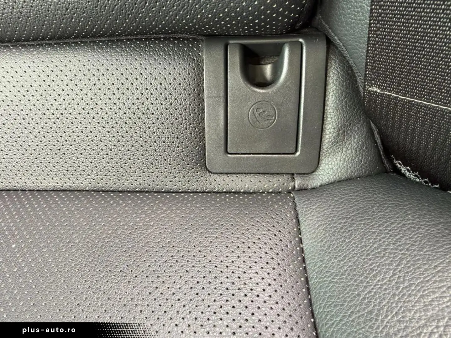 Toyota Camry Dynamic 2.5 Hybrid 218 Cp
