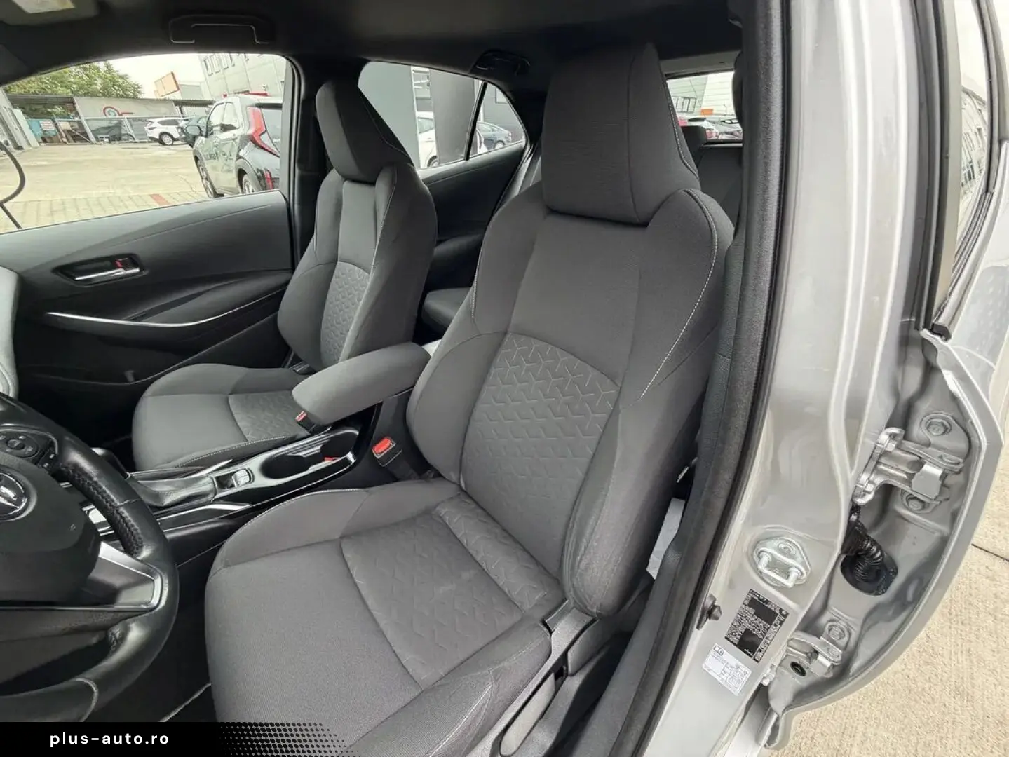 Toyota Corolla 1.8 Hybrid Dynamic Hsd E-CVT