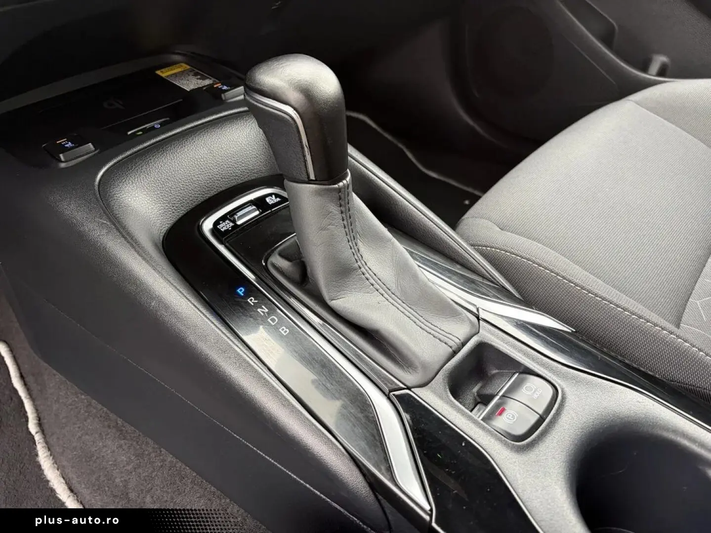 Toyota Corolla 1.8 Hybrid Dynamic Hsd E-CVT