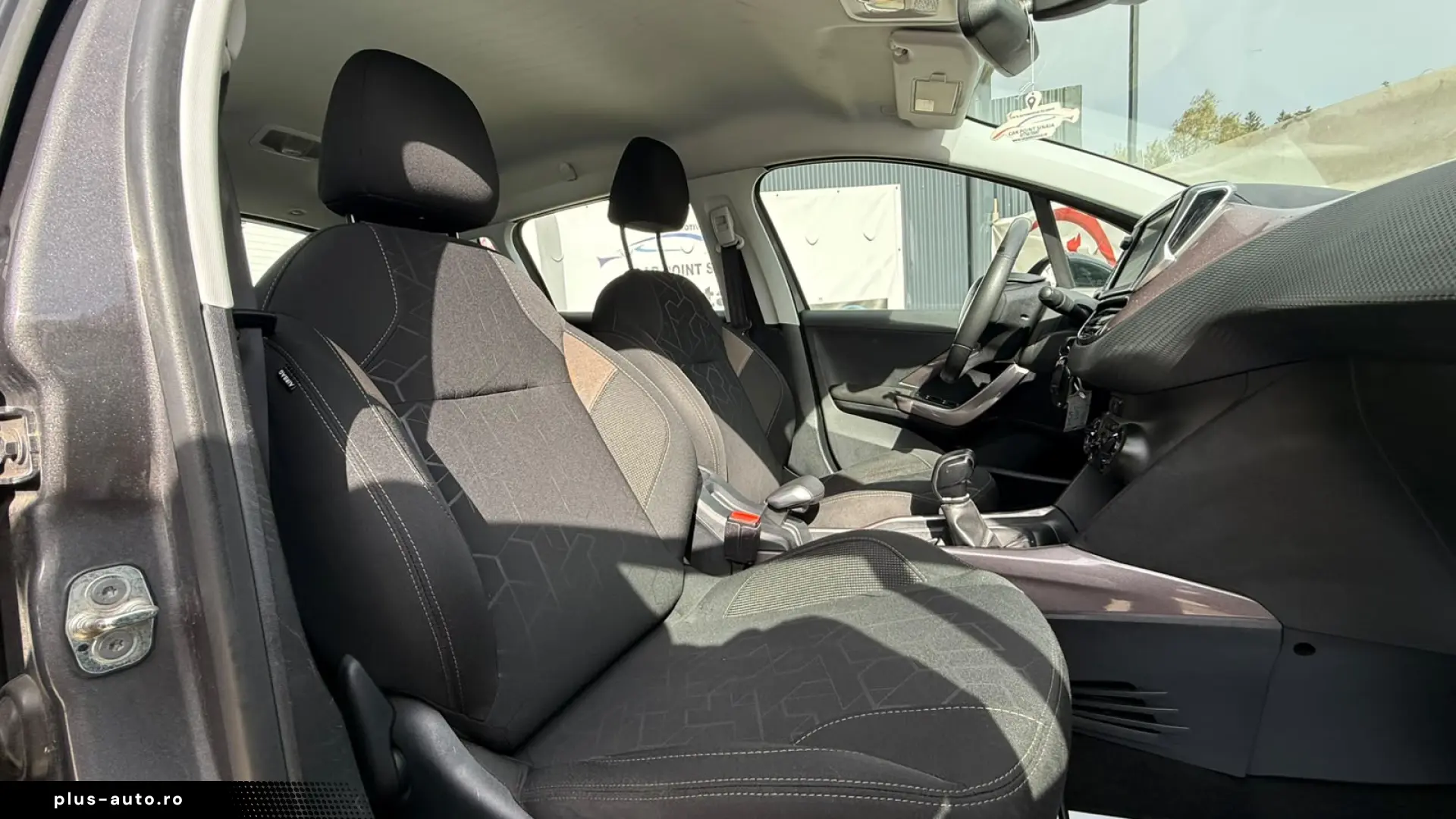 Peugeot 2008 An2015 1.2Mpi 82Cp E5 Garantie Rate