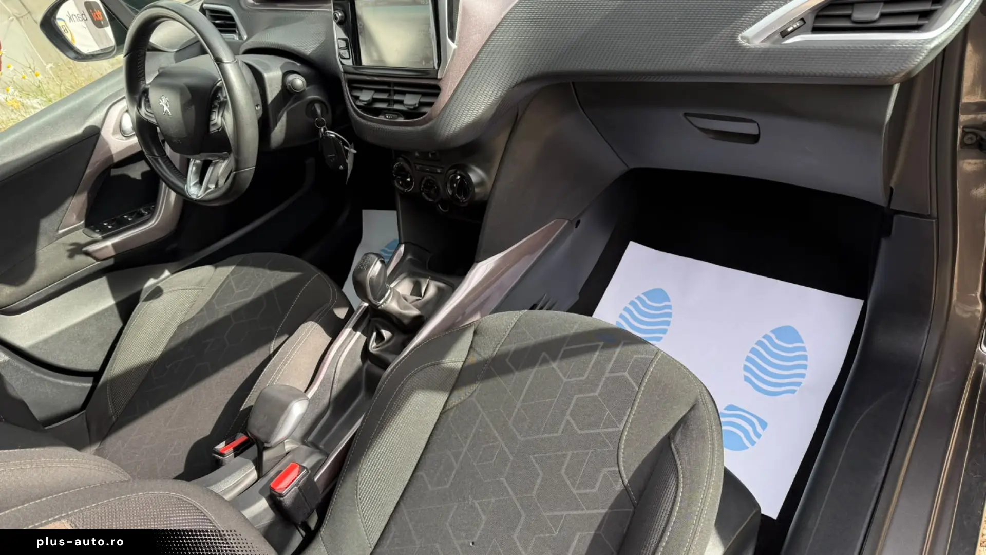 Peugeot 2008 An2015 1.2Mpi 82Cp E5 Garantie Rate