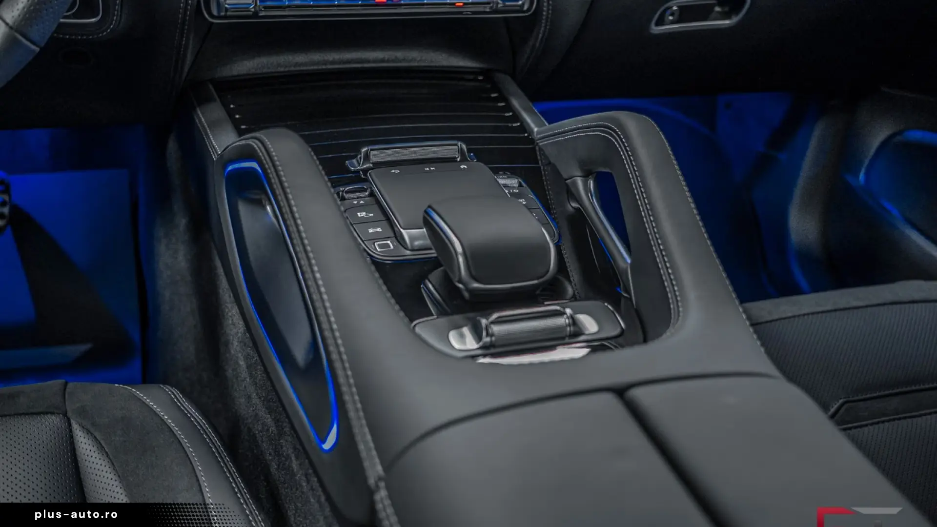 MERCEDES-BENZ GLE 2025 — imagine 10