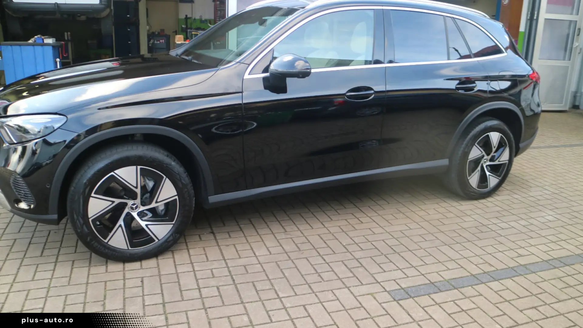 Mercedes-Benz GLC 400 e 4MATIC Avantgarde Full
