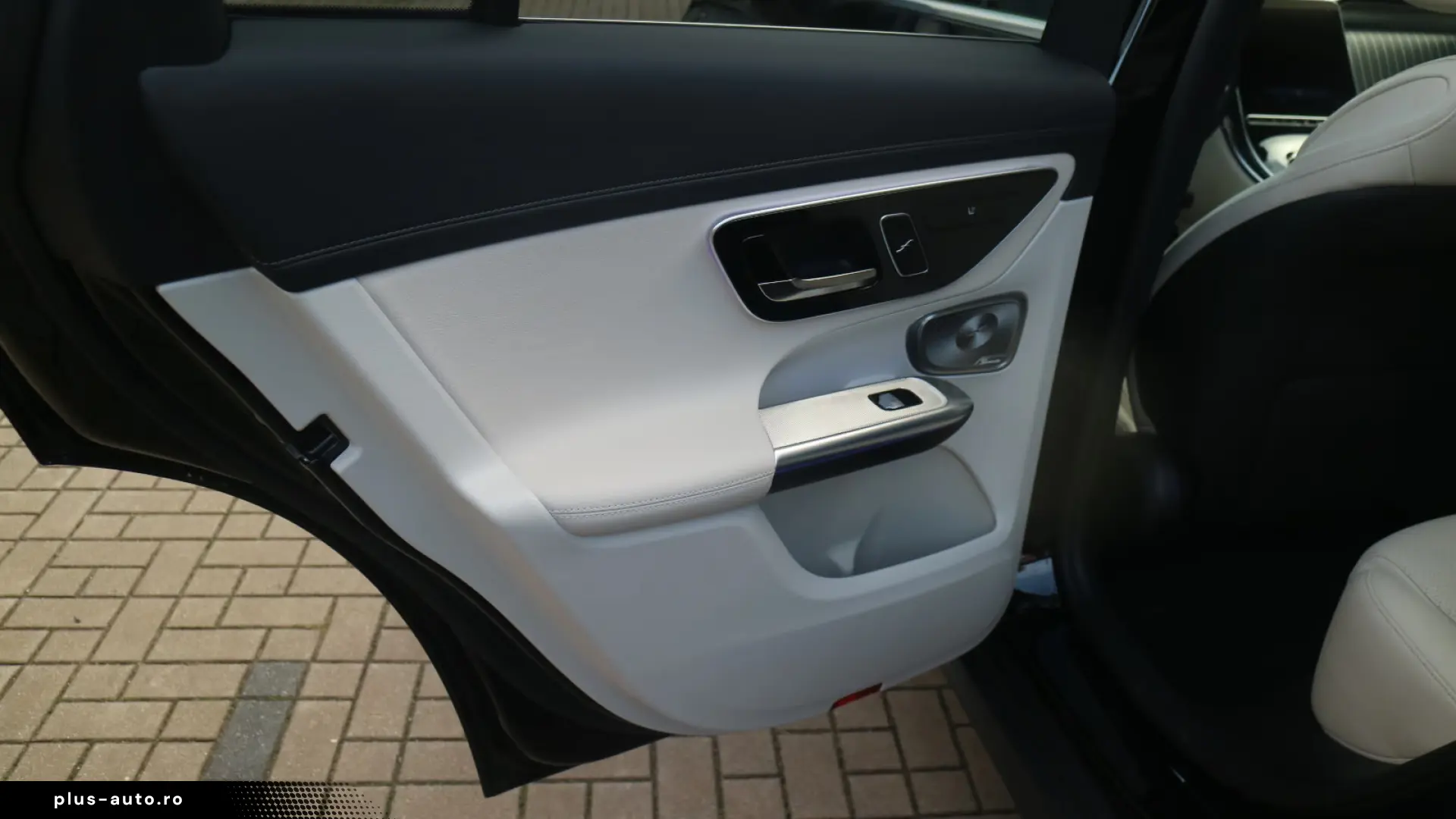 Mercedes-Benz GLC 400 e 4MATIC Avantgarde Full