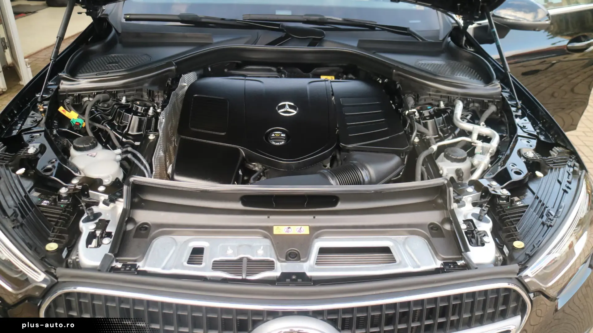 Mercedes-Benz GLC 400 e 4MATIC Avantgarde Full