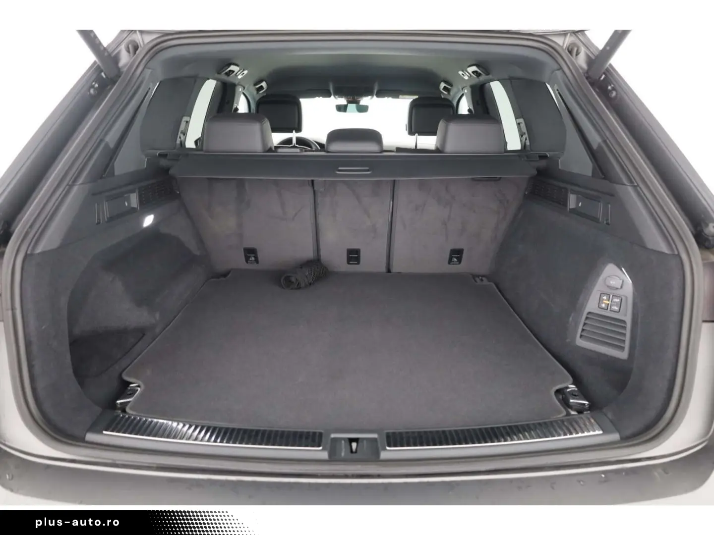 VW Touareg 3.0 TDI V6 4Mot. R-Line Final Edition
