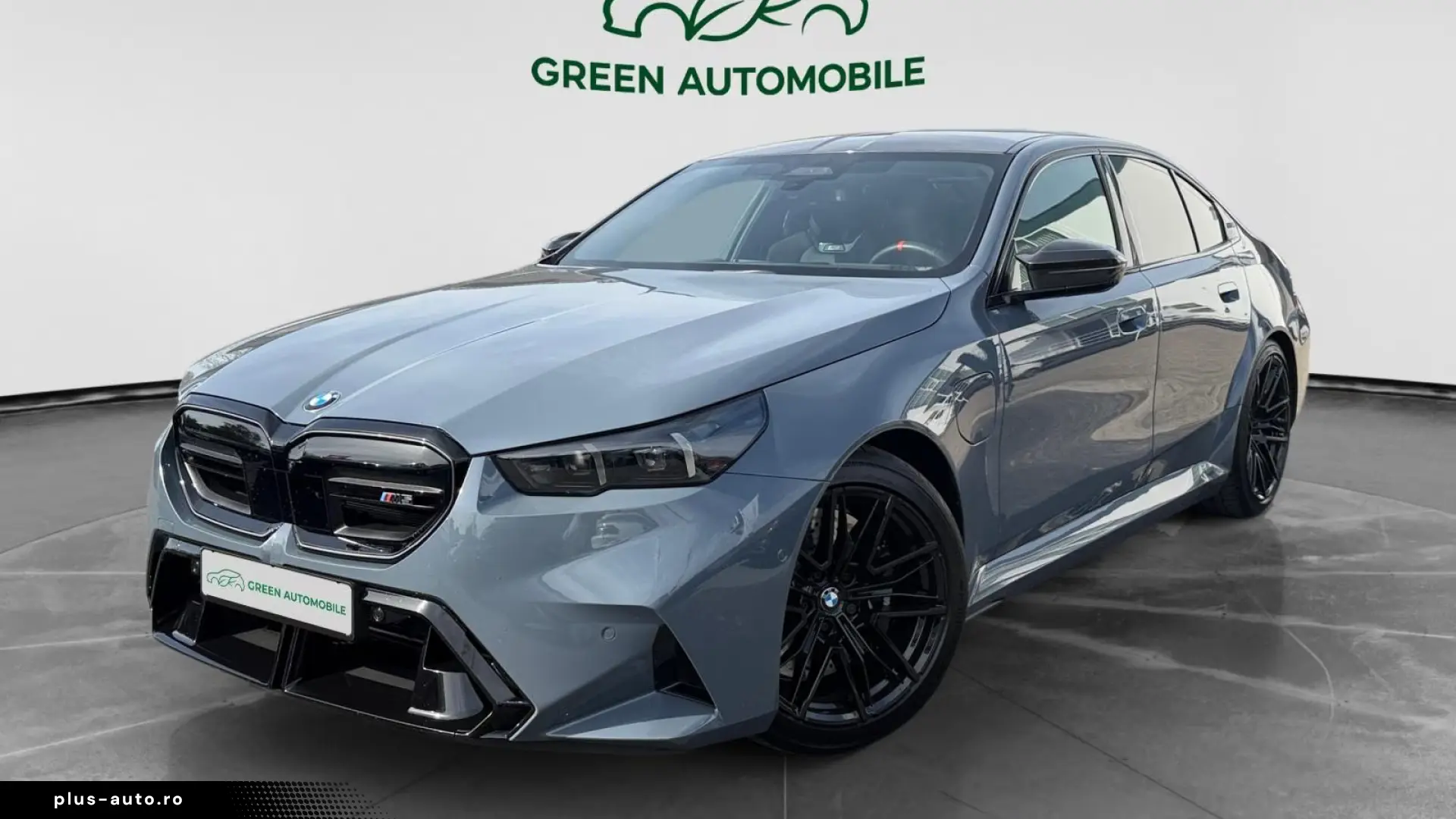 Noul BMW M5 G90 - Individual   727 CP