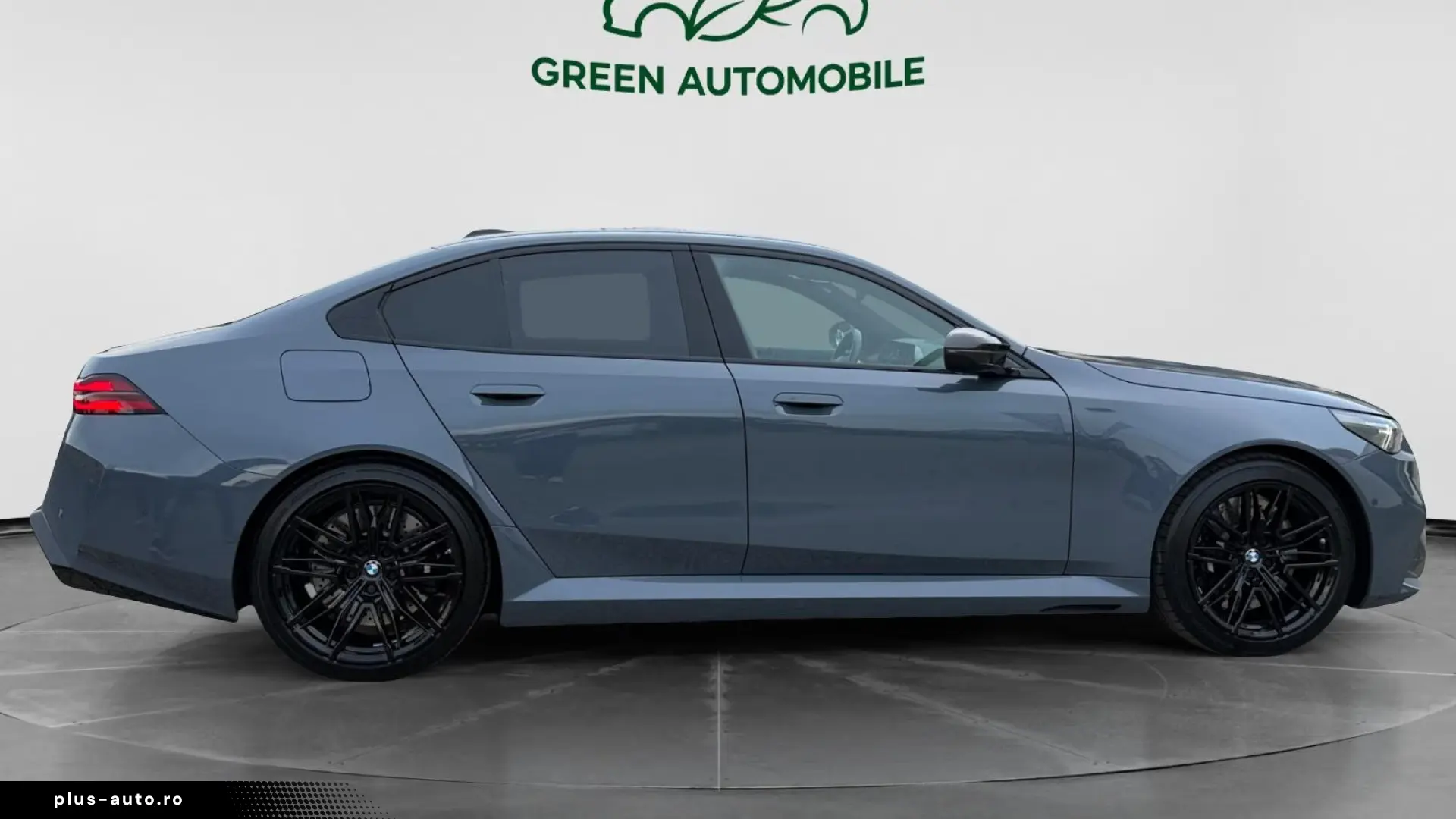 Noul BMW M5 G90 - Individual   727 CP