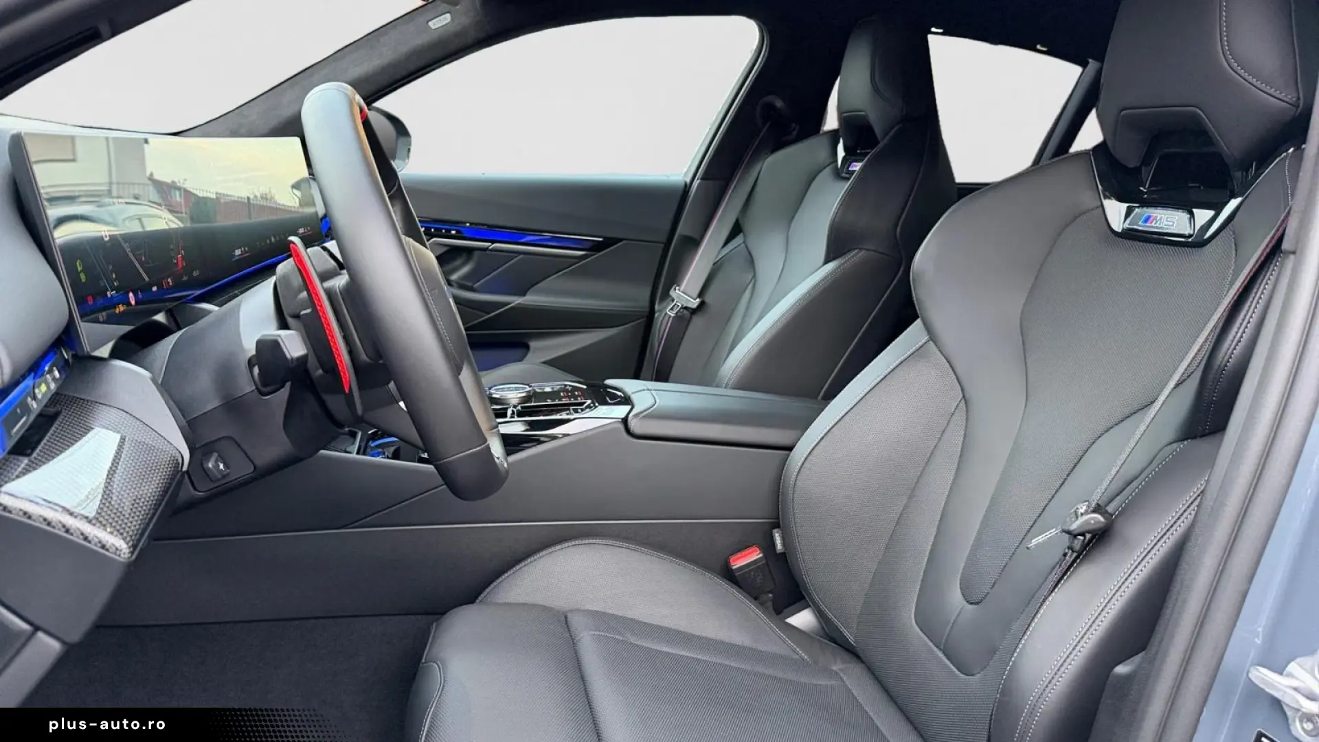 Noul BMW M5 G90 - Individual   727 CP