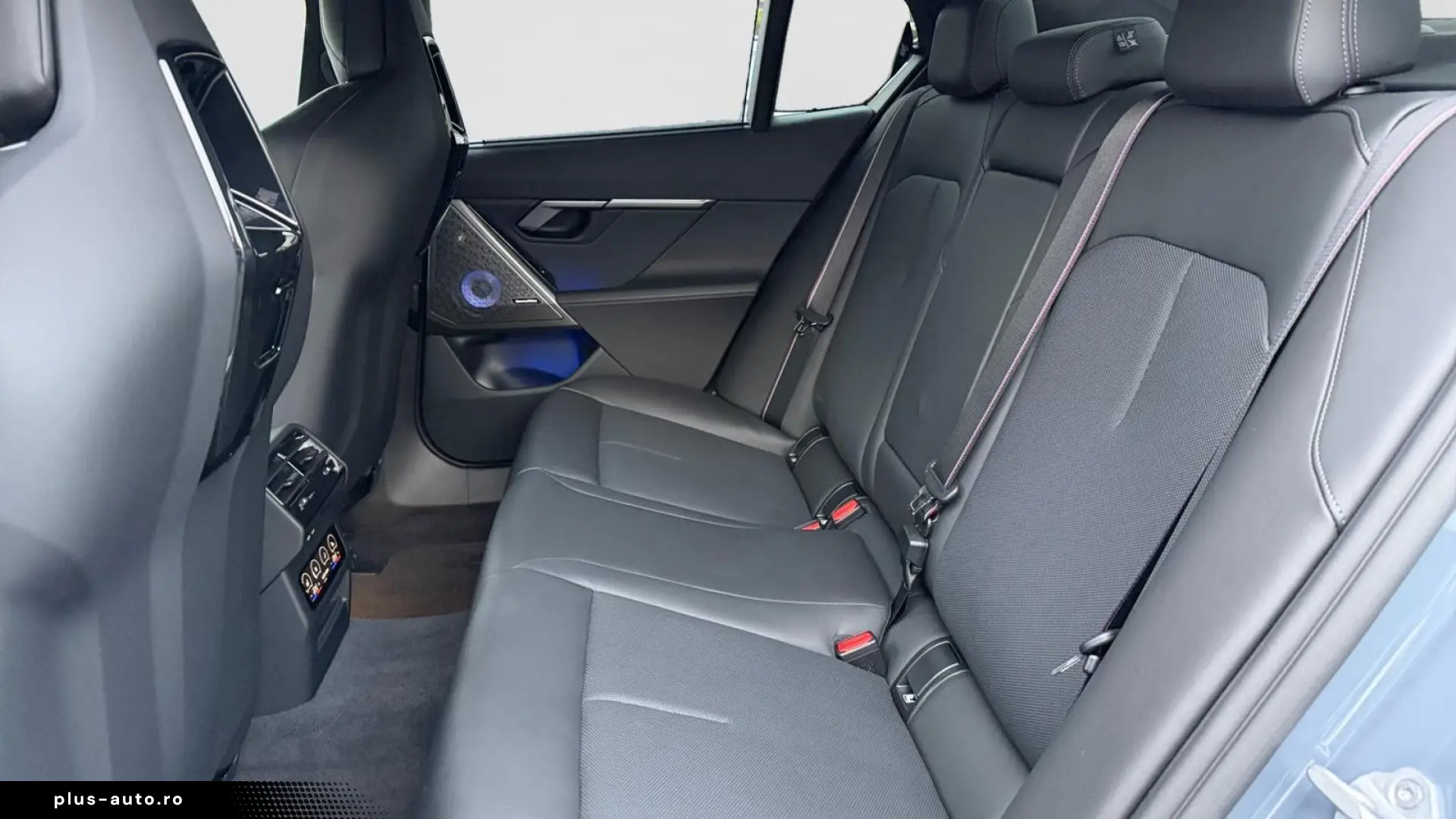Noul BMW M5 G90 - Individual   727 CP