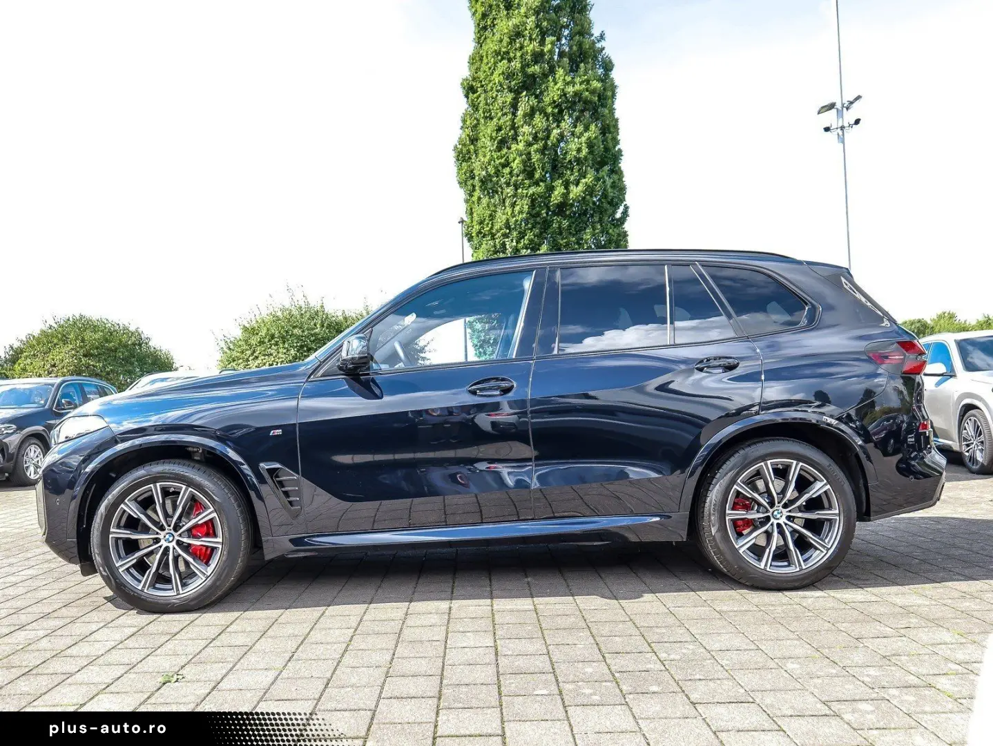 BMW X5 xDrive30d M Sport 7 Sitze PANO AHK RFK NAVI