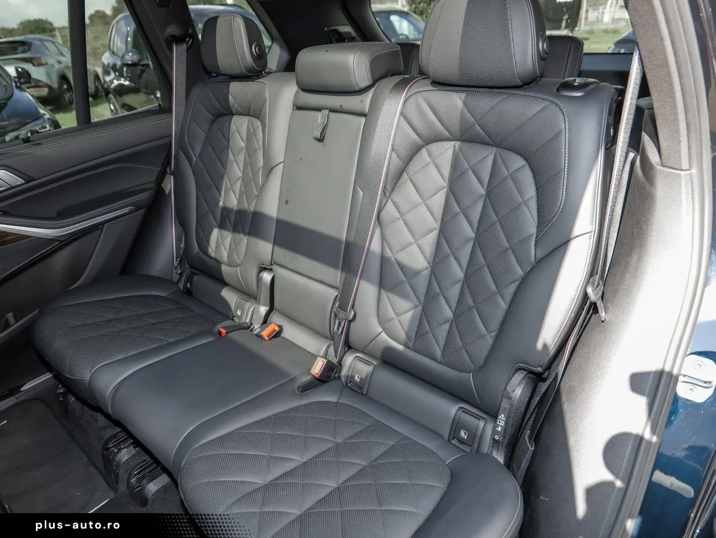 BMW X5 xDrive30d M Sport 7 Sitze PANO AHK RFK NAVI