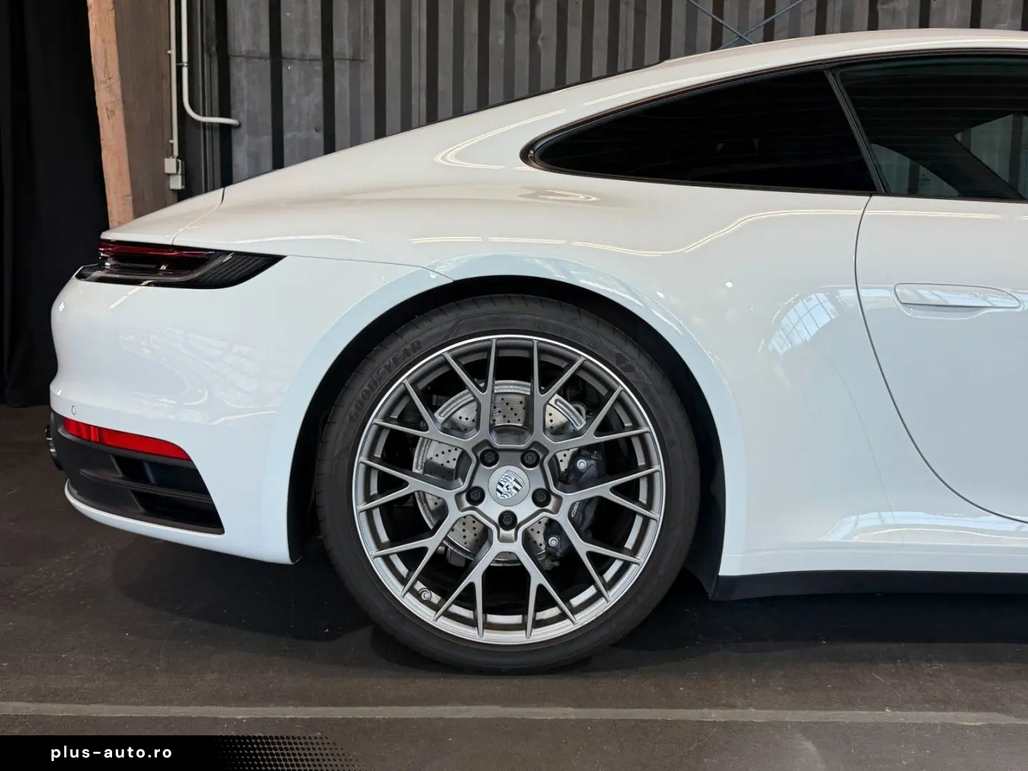 PORSCHE 911 Carrera (Approved Sportabgasanlage CarPlay)