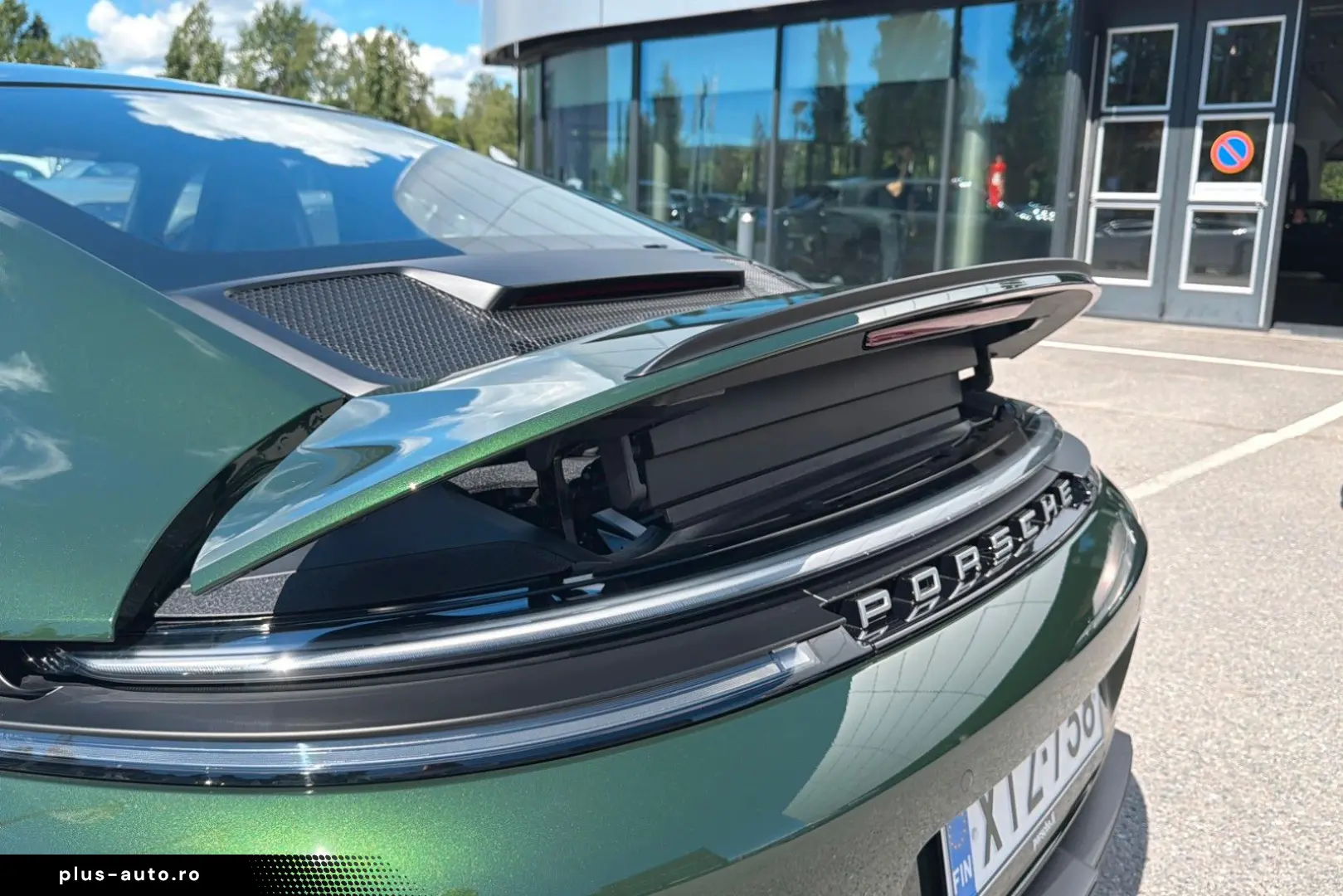 PORSCHE 911 GT3 Touring