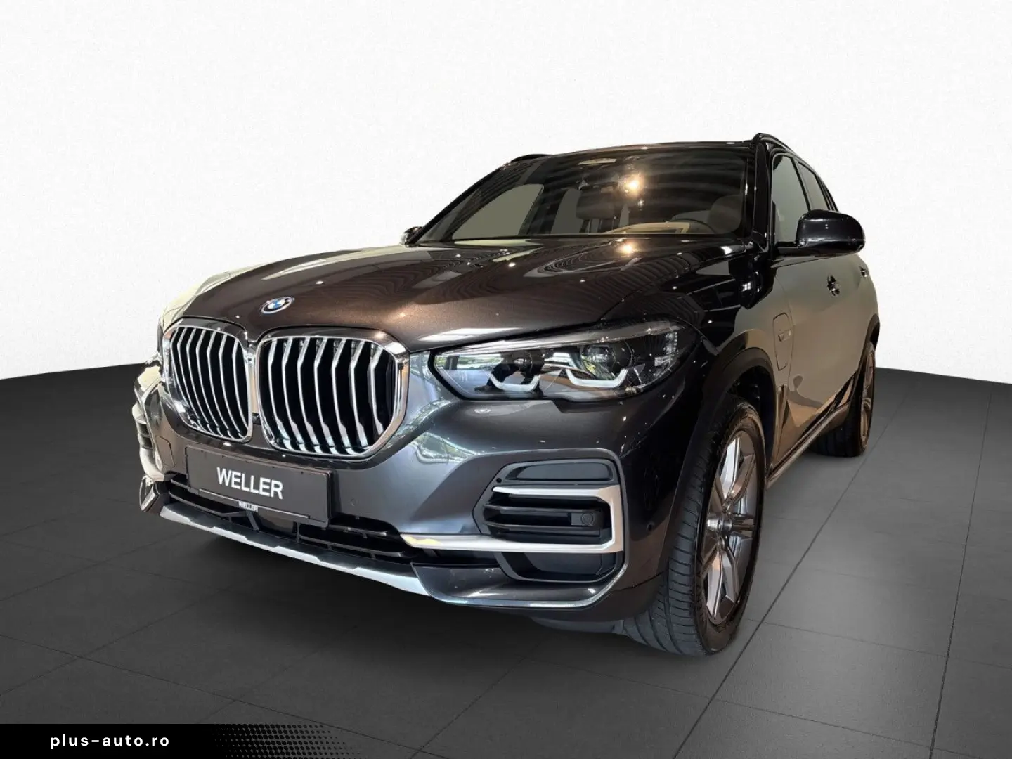 BMW X5 xD45e xLine AdLED DAPr Massage 2ACHS Pano AHK