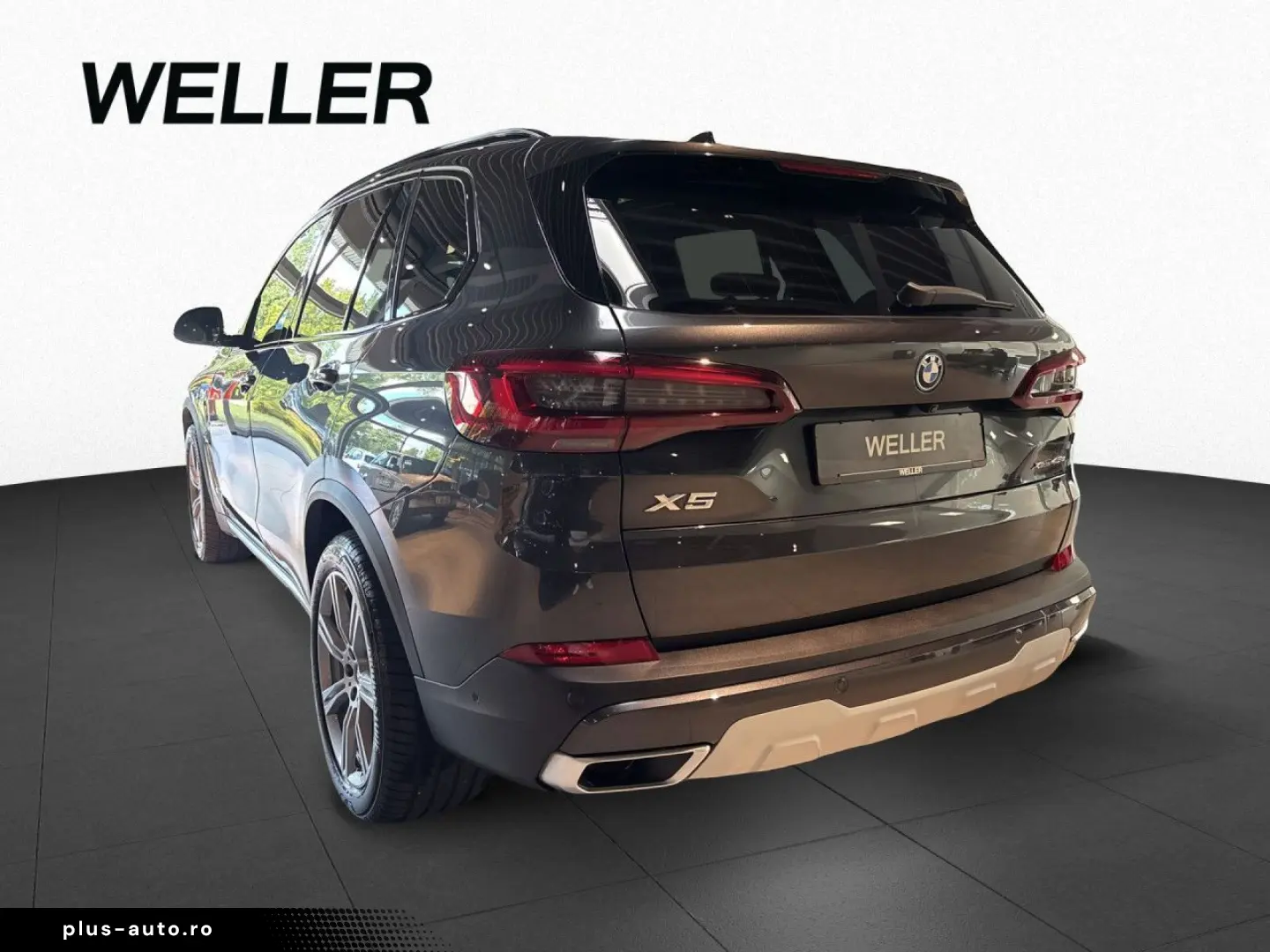BMW X5 xD45e xLine AdLED DAPr Massage 2ACHS Pano AHK