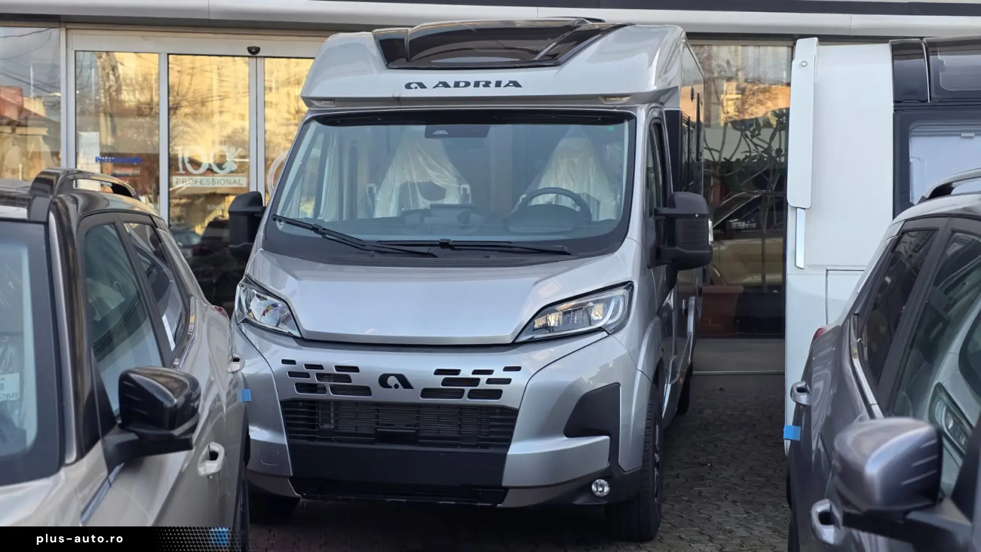 Autorulotă Adria Compact DL 60Y - 4 persoane