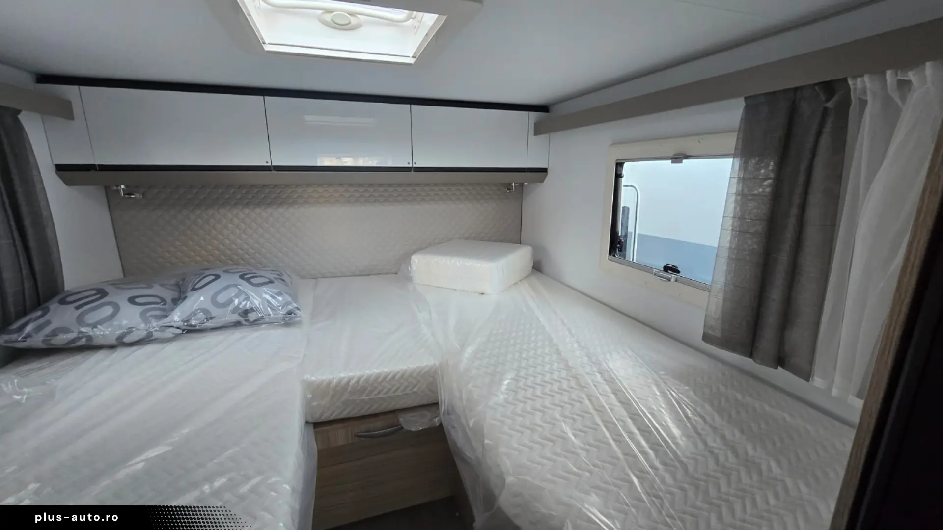 Autorulotă Adria Compact DL 60Y - 4 persoane