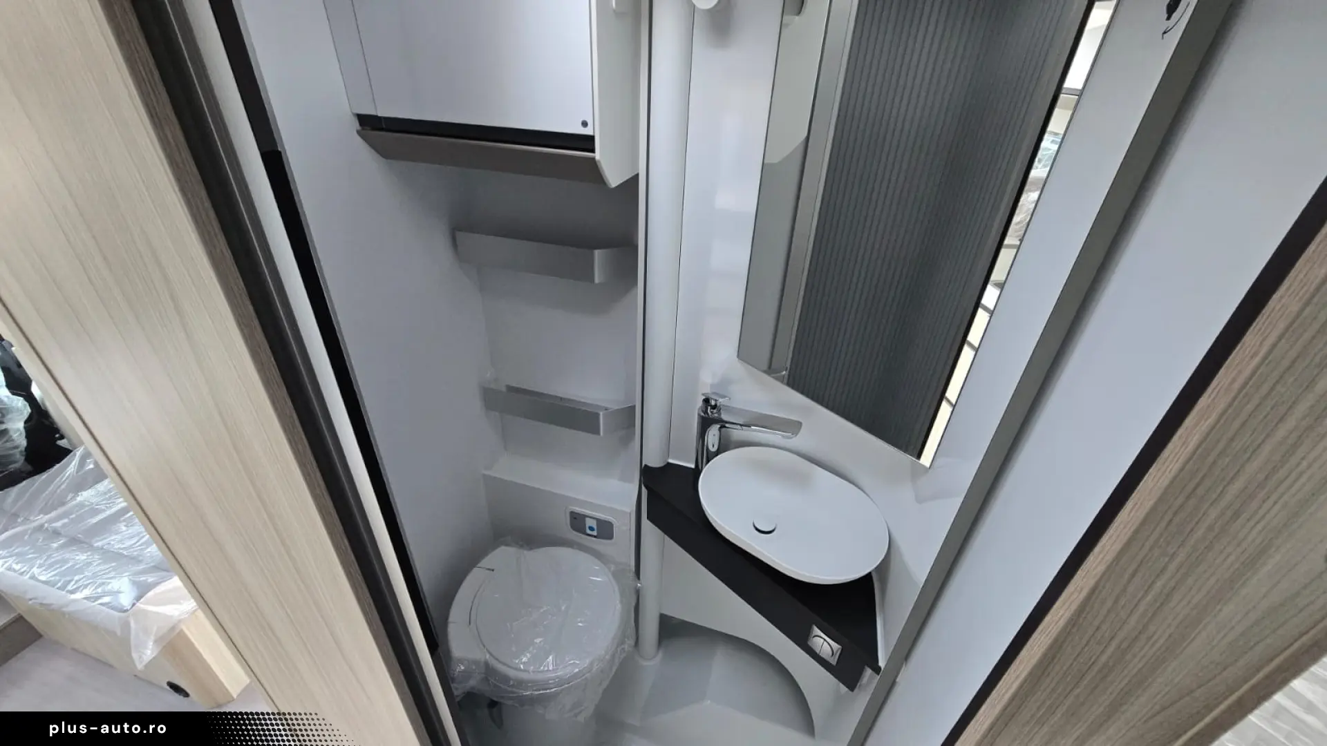 Autorulotă Adria Compact DL 60Y - 4 persoane