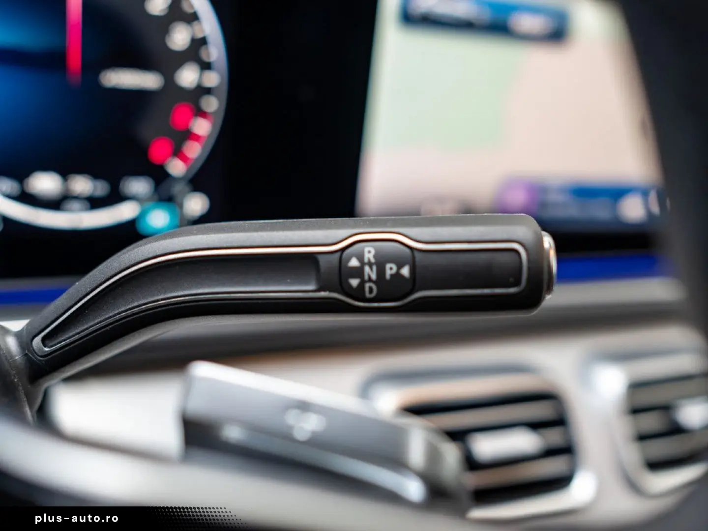 MERCEDES-BENZ GLE 2025 — imagine 16