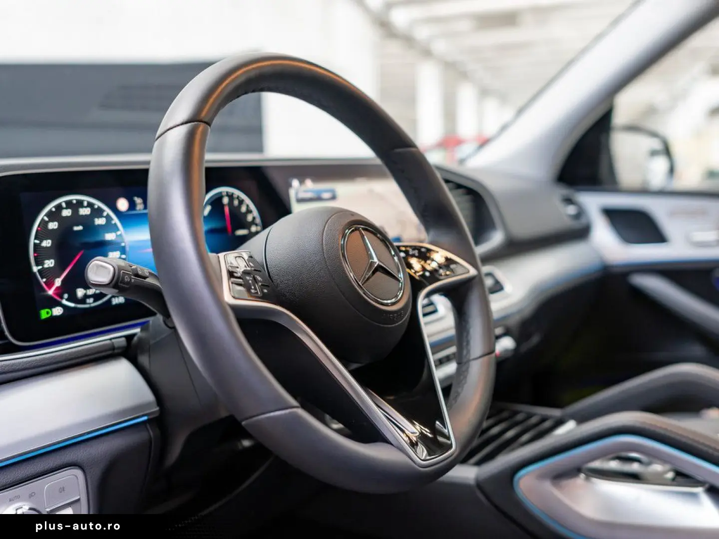 MERCEDES-BENZ GLE 2025 — imagine 18
