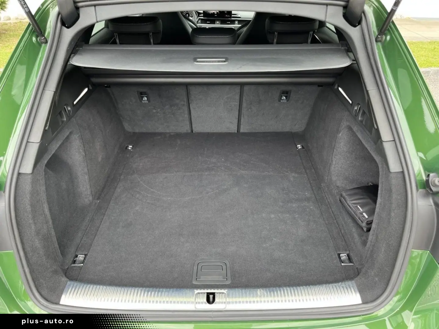 AUDI RS4 Avant 2 9 TFSI quattro tiptronic LED-Matrix