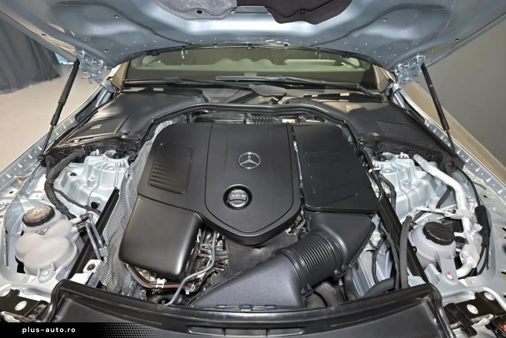 MERCEDES-BENZ C 200 KAMERA NAVI DIGI NIGHT