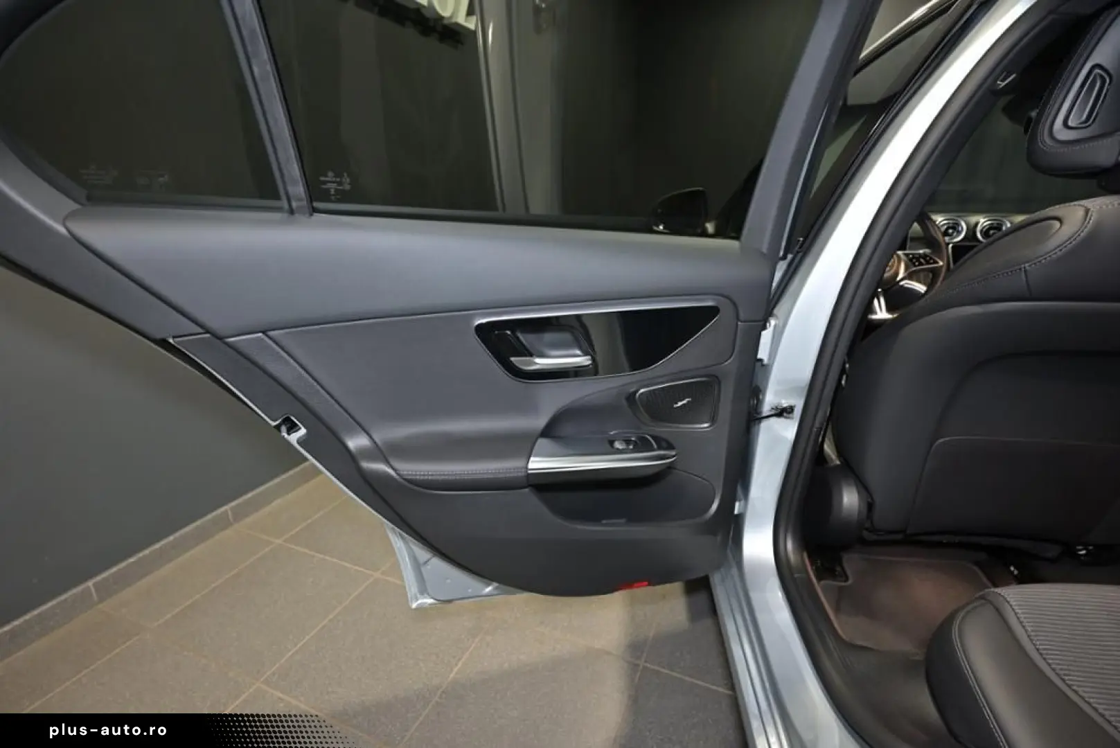 MERCEDES-BENZ C 200 KAMERA NAVI DIGI NIGHT
