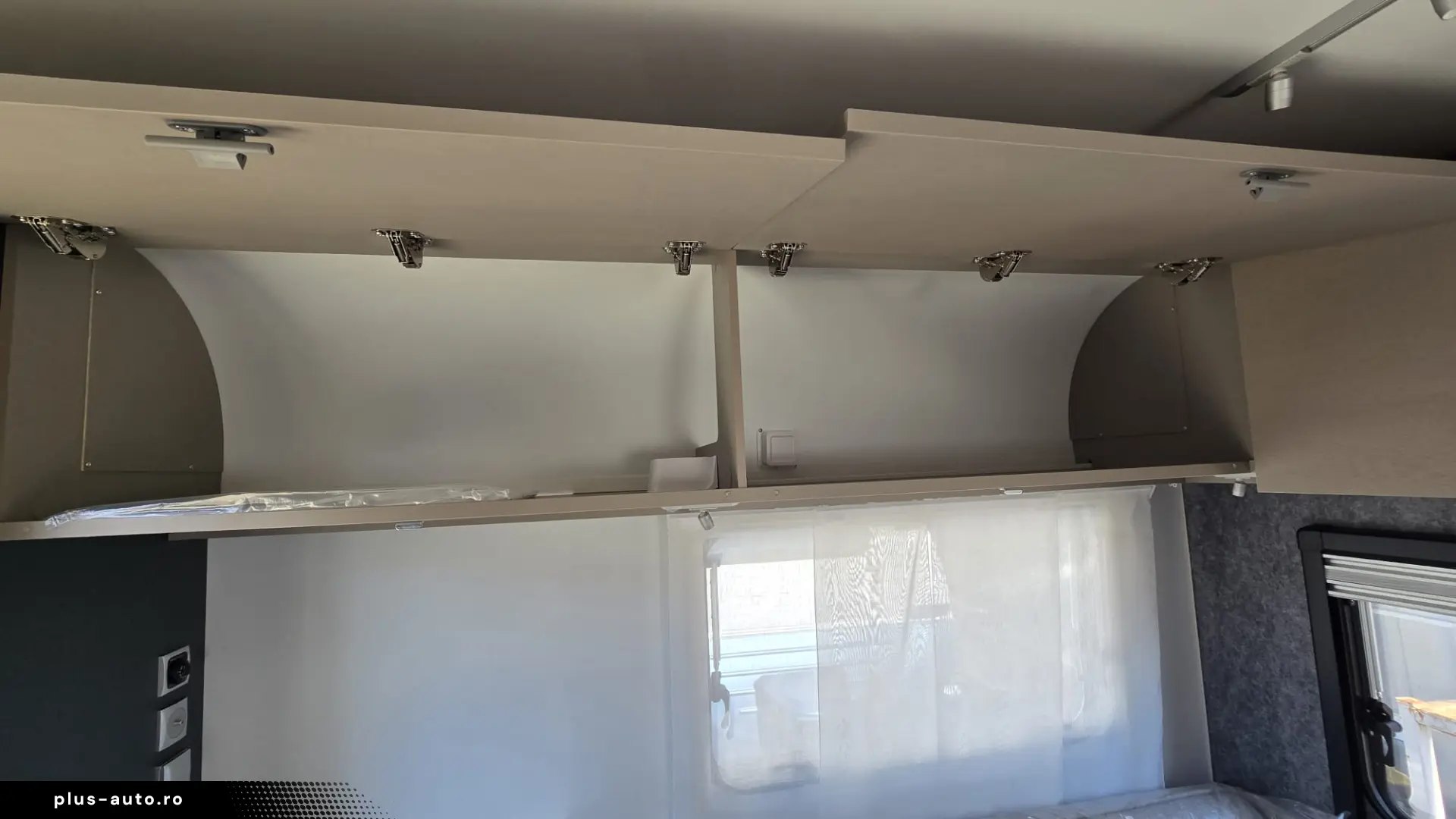 Rulotă Adria Altea 432 PX - 4 persoane