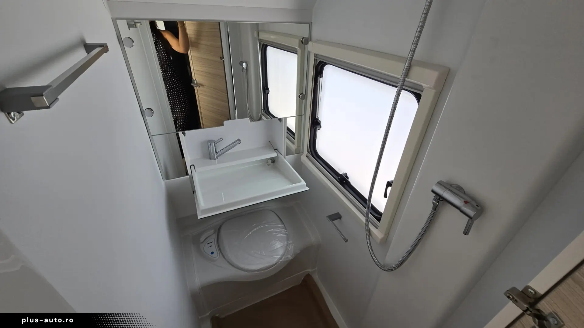 Rulotă Adria Altea 432 PX - 4 persoane
